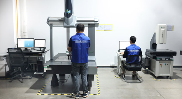 CNC精密零件加工生產(chǎn)設(shè)備